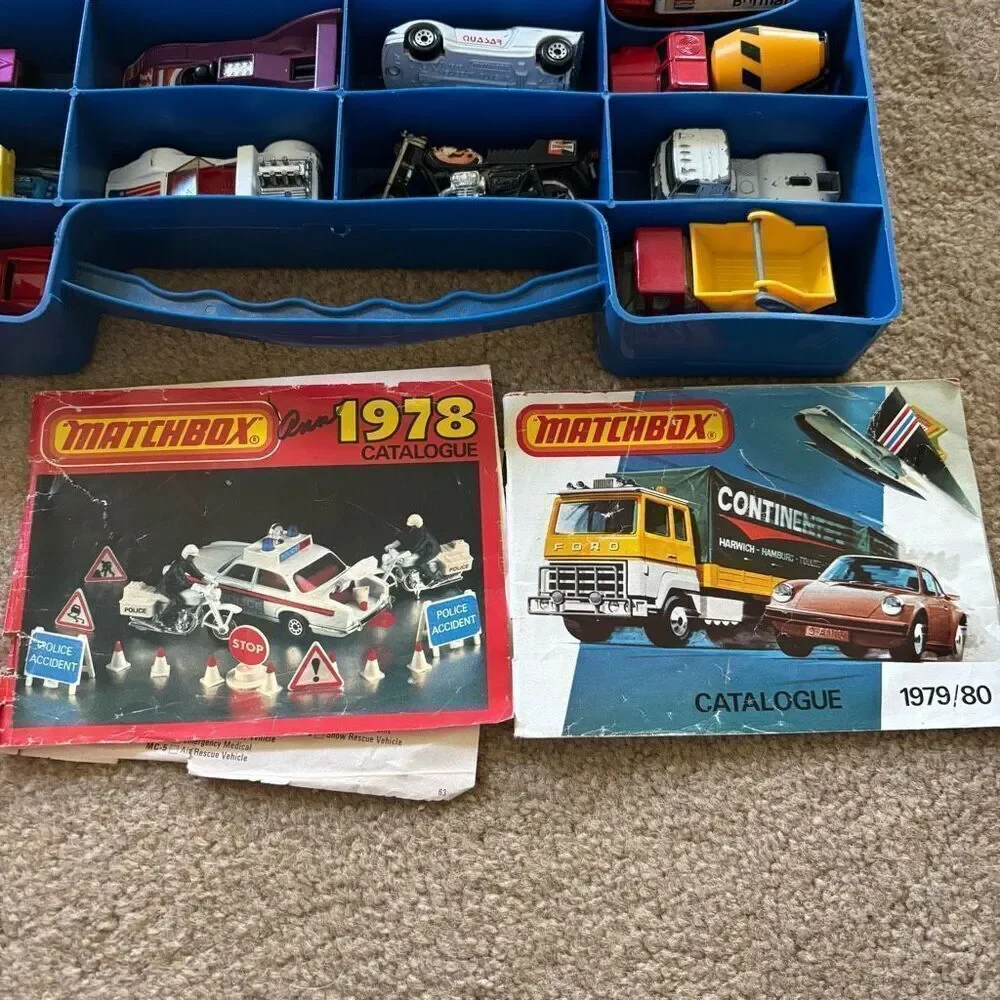 Vintage Matchbox Car Carry Case With Catalogs And Lot Of Die Cast Cars *Read*